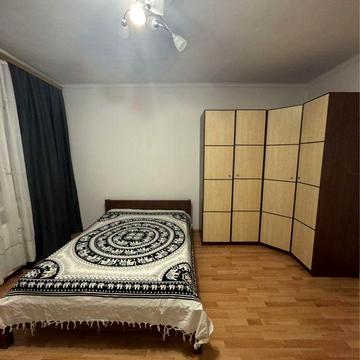 Центр. Здається 1-кімнатна квартира.Світло не вимикають