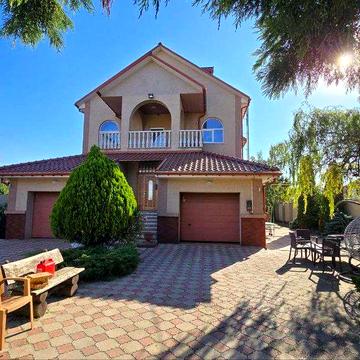 Продам шикарний будинок у Лісках 230кв