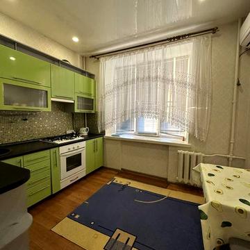 3к. р-н Універмага Україна, 4/5, повна комплектація!