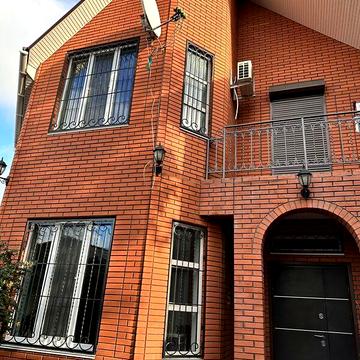 Продаж 6к Дім Квітнева вулиця