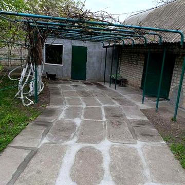 Продам будинок .