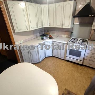 Русанівська набережна вул., 10