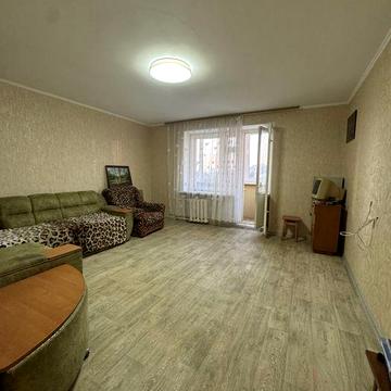 Продаж 3-х кімнатної квартири на Домбровського