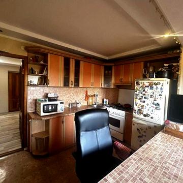 Продається 2-х кім квартира с.Гора