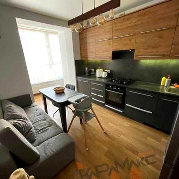 Продаж 1к квартири з ремонтом, в новобудові, вул. Б. Хмельницького