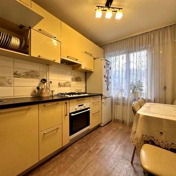 Продам уютную 3к квартира Красный Камнь Коробова 20