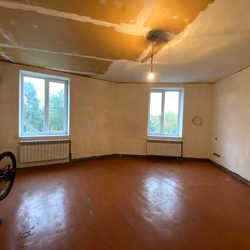 Продается двухкомнатная сталинка с автономкой на ЮГОКе