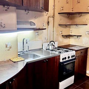 Академіка Корольова вул., 118/2