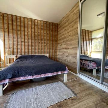 Квартира поруч з лісом. Ремонт, меблі, техніка.