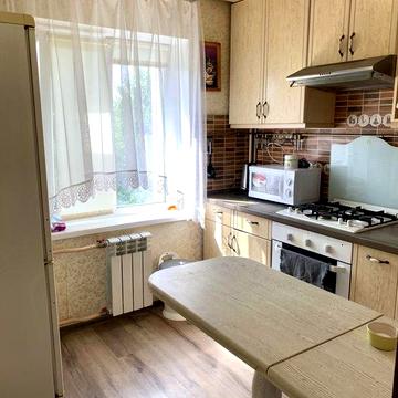 Оренда квартири по просректу Металургів 17 .
