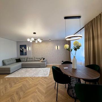 Леся Курбаса вул., 7Б