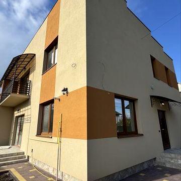 Продаж котеджу будинку