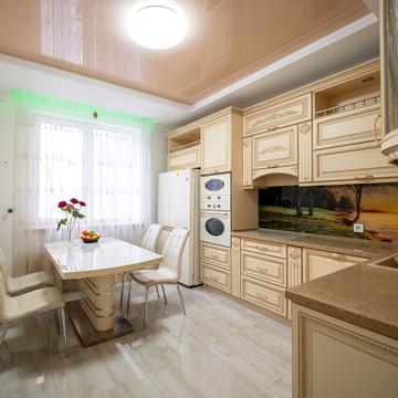 Середньофонтанська вул., 35