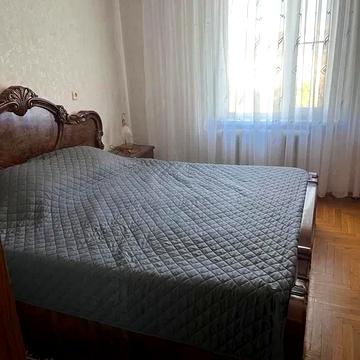 Срібнокільська вул., 14