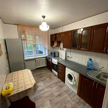 Валерія Лобановського просп. (Червонозоряний), 39-Б