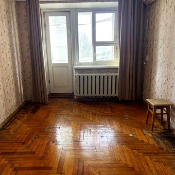Продам 1 к квартиру по Победе, район Вознесеновского рынка.