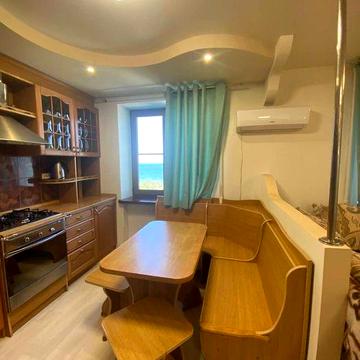 Сдам до лета 1 комнатную-студию с шикарной панорамой моря