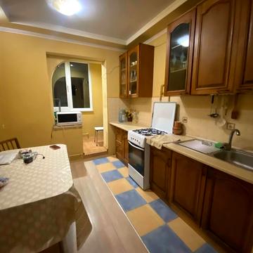 Євгена Чикаленка вул., 83