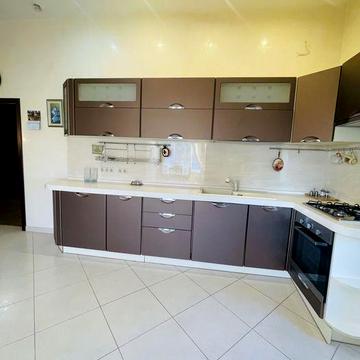 Продаж 3 кімнатної квартири 102 м2 у м.Вишневе вул. К.Скрябіна 15