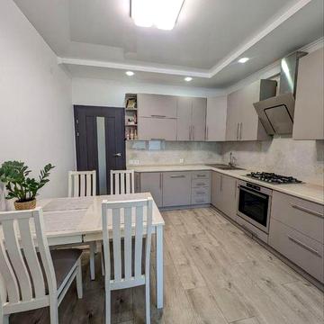 ТерміновийПродаж 2 кім на другому поверсі ЖК Новобудова