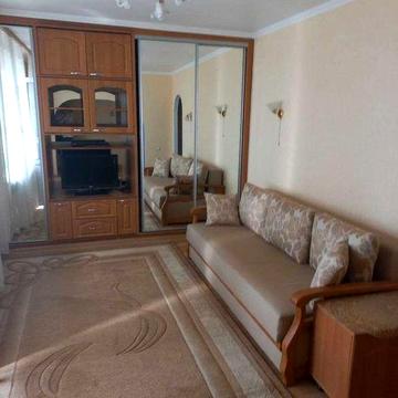 Своя 1 комн . кв центр Песков