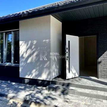 Тячівська вул., 10В