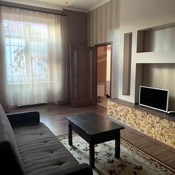 Довгострокова оренда 2к Квартира Корятовича площа