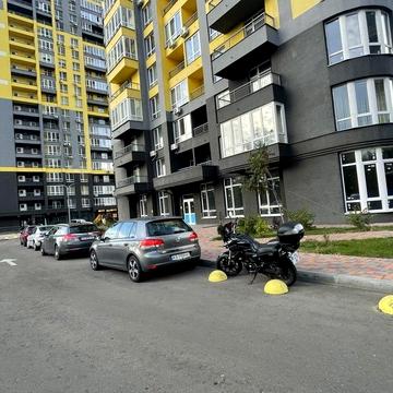 Кадетський Гай вул., 8