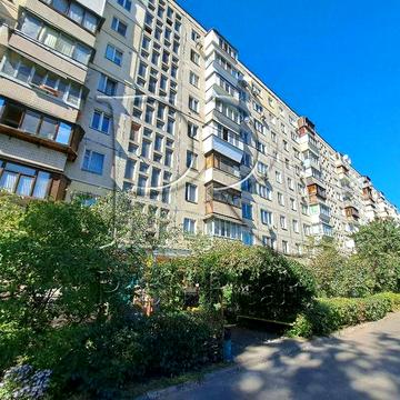 Продаж 3к квартири. м.Дарниця. Соловяненка (Бойченка) 8