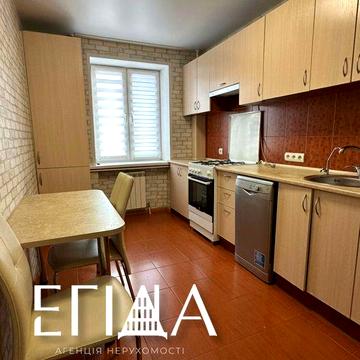 2к квартира по вул Островського(площа Богдана Хмельницького)