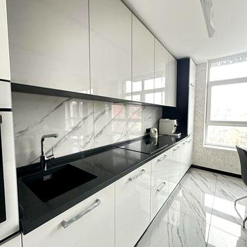 Продам трикімнатну квартиру в елітному ЖК