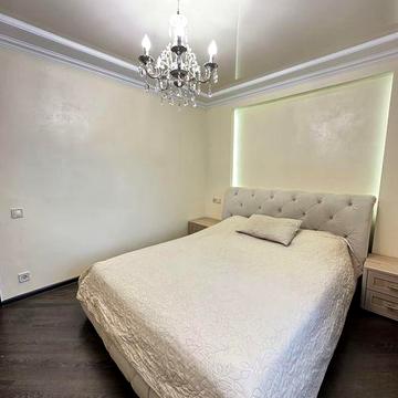 Продам трикімнатну квартиру біля Велмарту