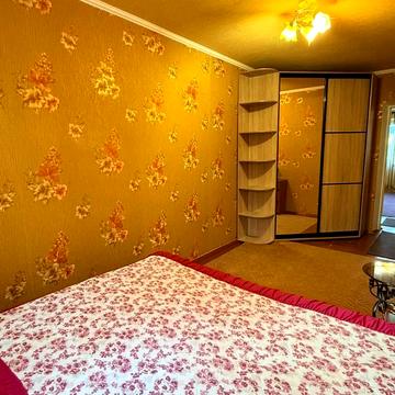 Незалежності вул. (Титова), 22