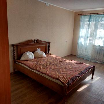 Продам 1 квартиру Комун.Рынок