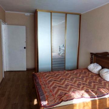 Продам 1 квартиру Комун.Рынок