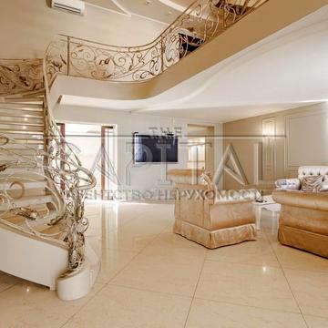 Оболонський просп., 22