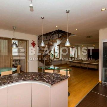 Вул Бутенко 7, м Васильківська. Продаж 3к двохрівнева квартира 156000$