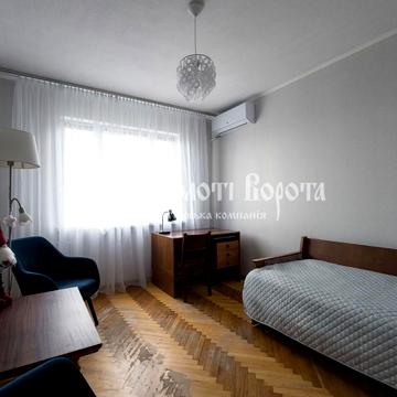 Червоної Калини просп. (Володимира Маяковського), 1-А