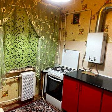 Продається двокімнатна квартира на вулиці Романа Кармена.