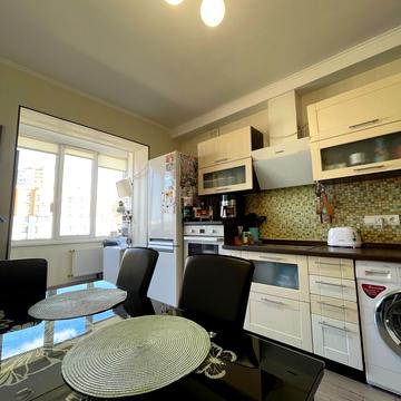 Соборна, 10Г