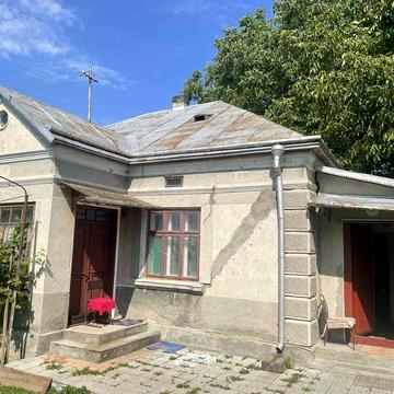 Хата11х11 комора22х6 с.Колодіївка 20км від Тернополя 30с.прив.землі