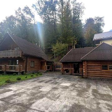 Продаж власного деревяного будинку з басейном у с.Шаян