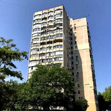 Євгена Чикаленка вул., 56/2