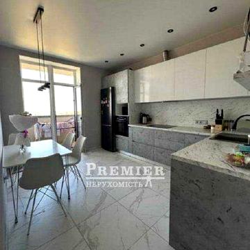 1-кімнатна квартира 42 кв м в новому ЖК біля моря.