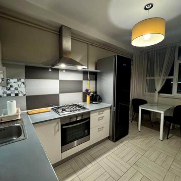 Пасічна вул., 33