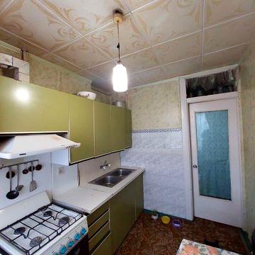 Продаж трикімнатної квартири на 129 кварталі Біля Зарічного