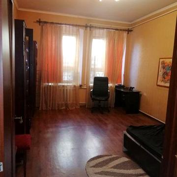 Однокомнатная с ремонтом. Центр. Осипова!