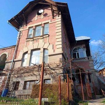 продаж 1 кімн  квартири в центрі біля 7 школи з автономним опаленням