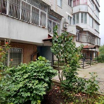 Продам однокомнатную квартиру в центре Черноморска