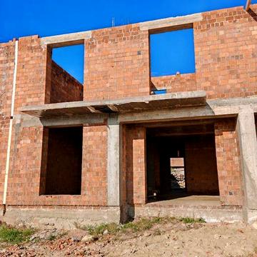 Продаються таун-хауси на етапі будівництва